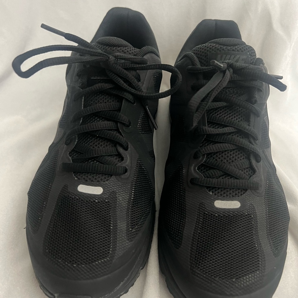 Men’s Nike Air Max Excellerate Training Sneakers